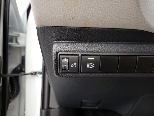 Photo of 2024 White Toyota Corolla