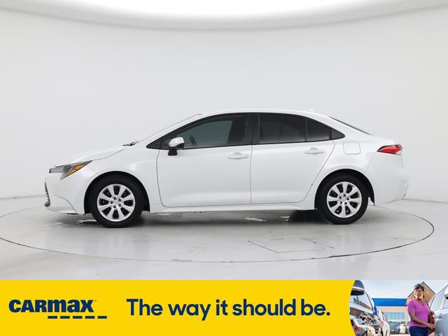 Photo of 2024 White Toyota Corolla