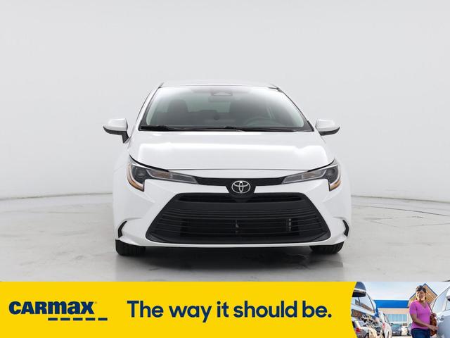 Photo of 2024 White Toyota Corolla
