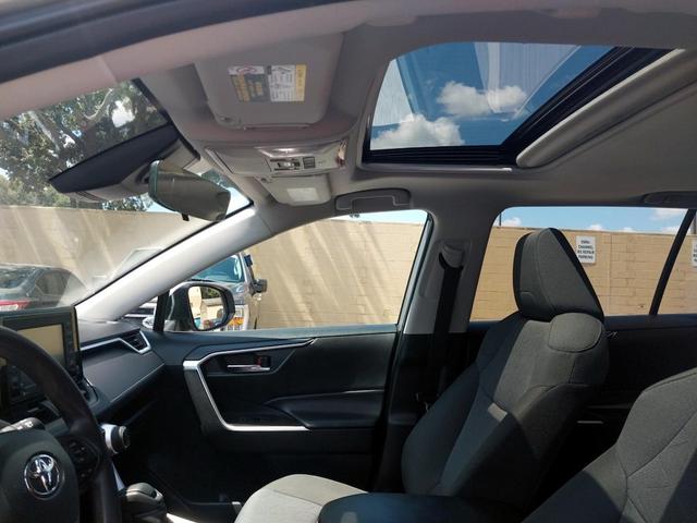 Photo of 2022 Silver Toyota RAV4