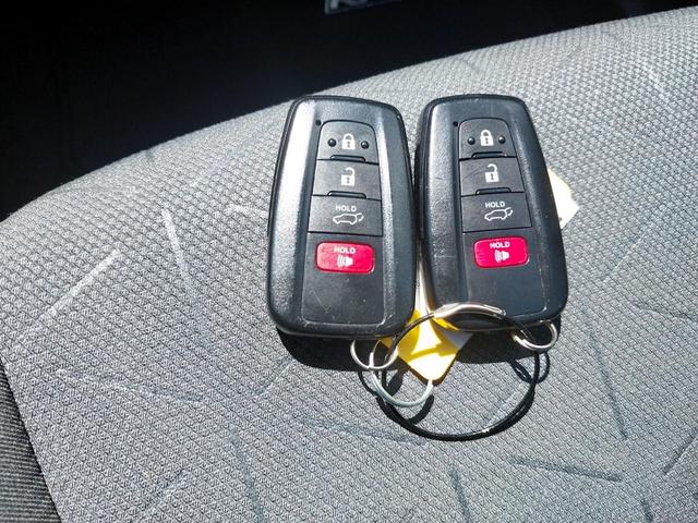 Photo of 2022 Silver Toyota RAV4