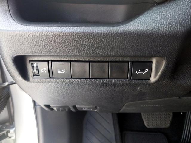 Photo of 2022 Silver Toyota RAV4