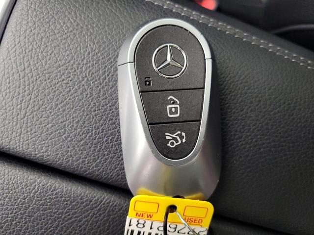 Photo of 2023 Blue Mercedes-Benz GLC 300