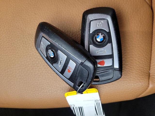 Photo of 2018 White BMW 330