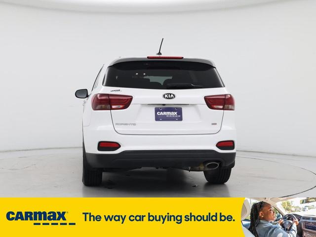 Photo of 2019 White Kia Sorento