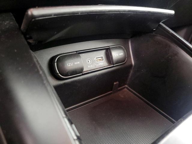 Photo of 2019 White Kia Sorento
