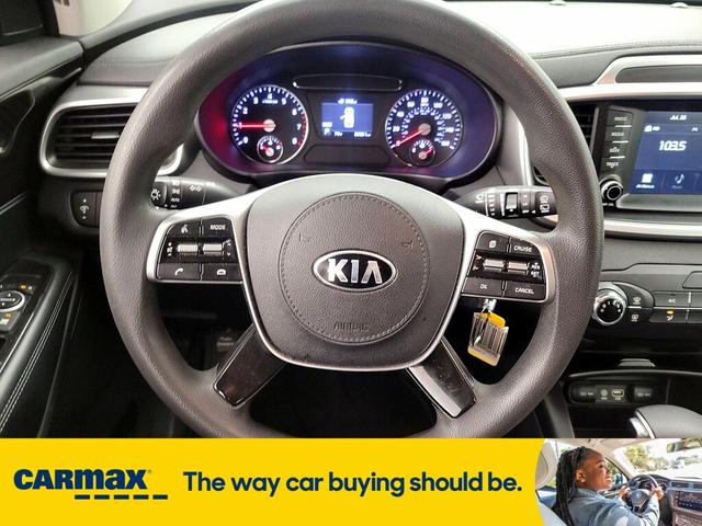 Photo of 2019 White Kia Sorento