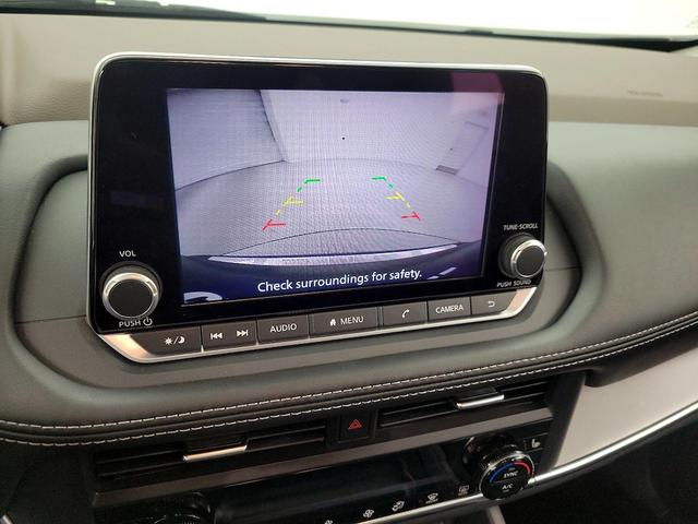 Photo of 2023 Gray Nissan Rogue