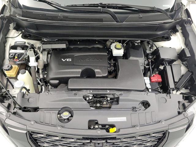 Photo of 2020 White Nissan Pathfinder