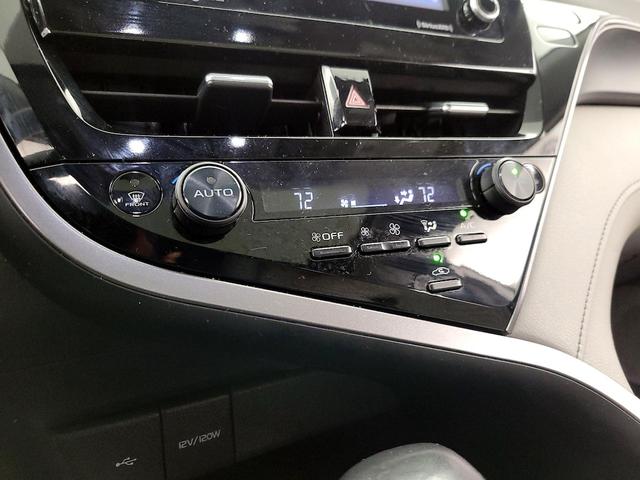 Photo of 2023 Silver Toyota Camry