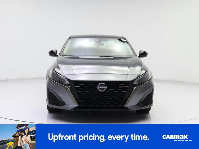 Photo of 2023 Gray Nissan Altima