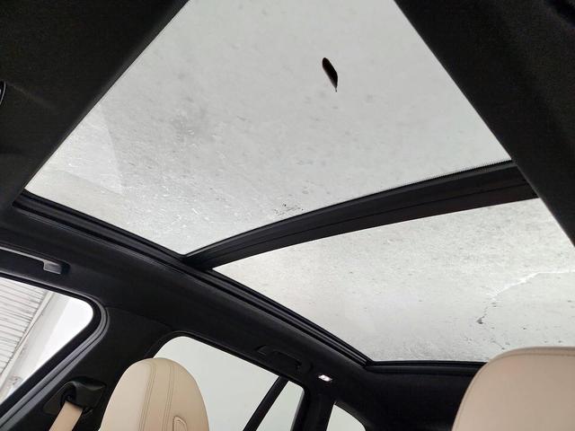 Photo of 2022 White BMW X3