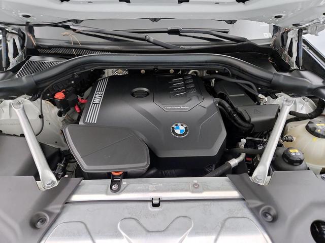 Photo of 2022 White BMW X3