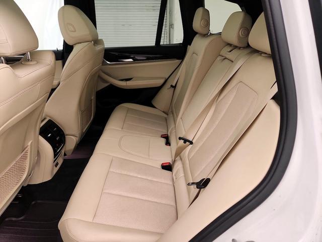Photo of 2022 White BMW X3