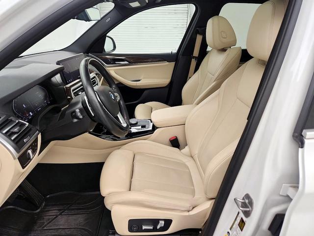 Photo of 2022 White BMW X3