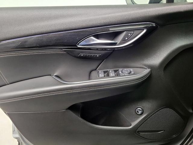 Photo of 2023 Silver Buick Envision