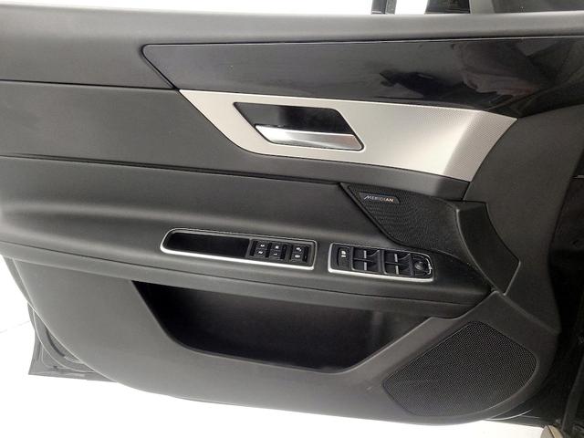 Photo of 2019 Black Jaguar XF