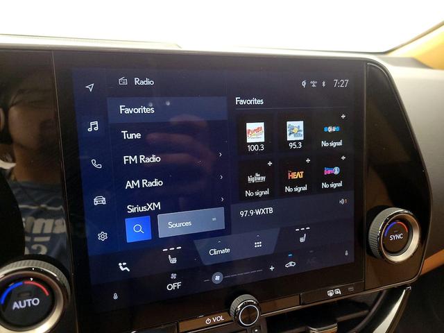 Photo of 2025 Gray Lexus NX 250