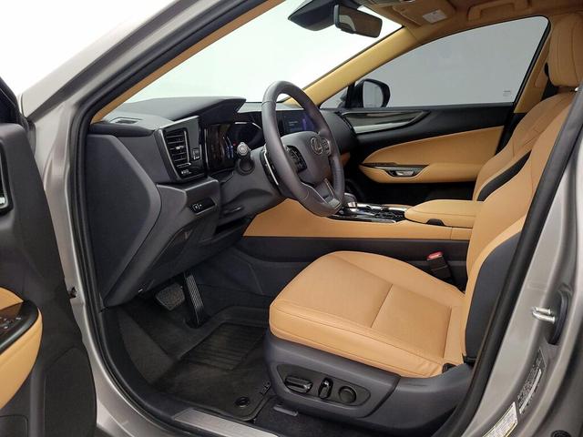 Photo of 2025 Gray Lexus NX 250