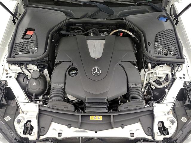 Photo of 2018 White Mercedes-Benz E-Class