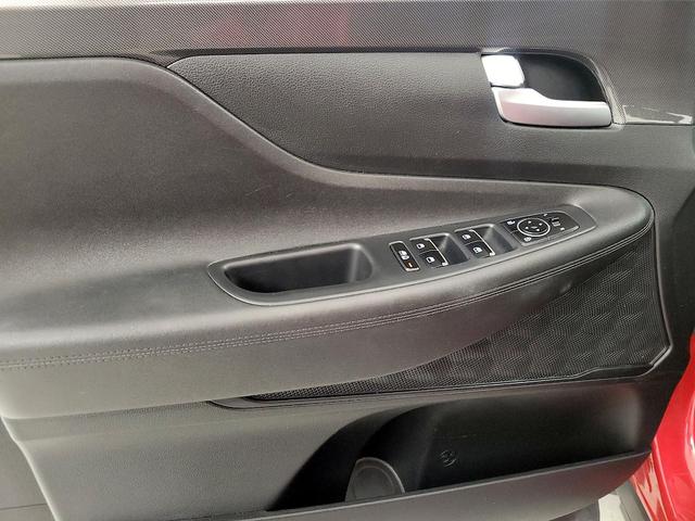 Photo of 2023 Red Hyundai SANTA FE