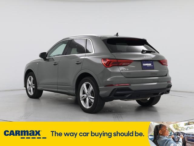 Photo of 2020 Gray Audi Q3