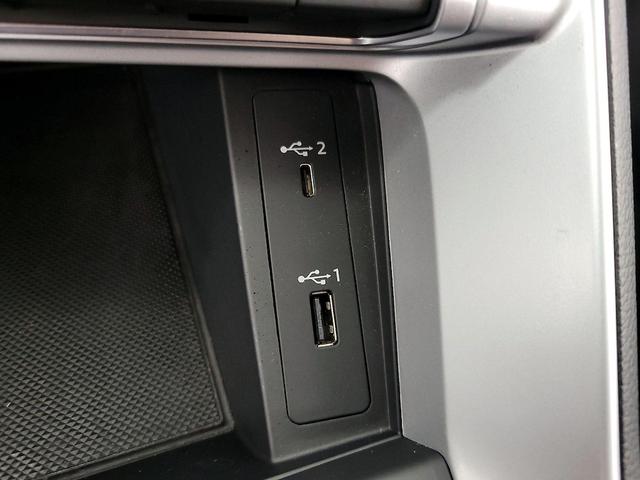Photo of 2020 Gray Audi Q3