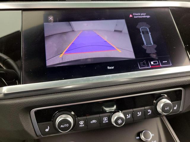 Photo of 2020 Gray Audi Q3