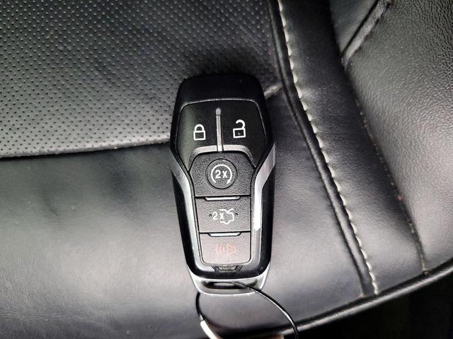 Photo of 2017 Gray Ford Explorer