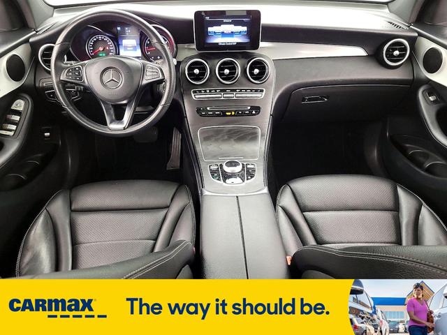 Photo of 2019 Gray Mercedes-Benz GLC 300