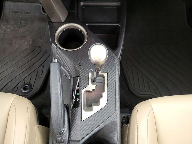 Photo of 2014 White Toyota RAV4