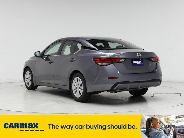 Photo of 2022 Gray Nissan Sentra