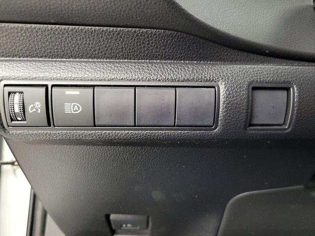 Photo of 2021 Silver Toyota Corolla