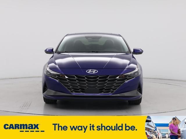 Photo of 2023 Blue Hyundai ELANTRA