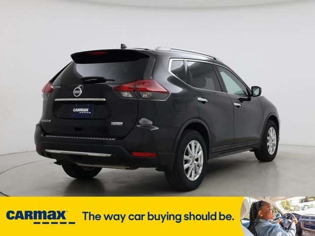 Photo of 2020 Black Nissan Rogue