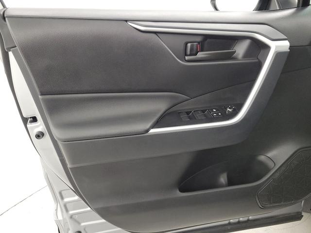 Photo of 2025 Silver Toyota RAV4