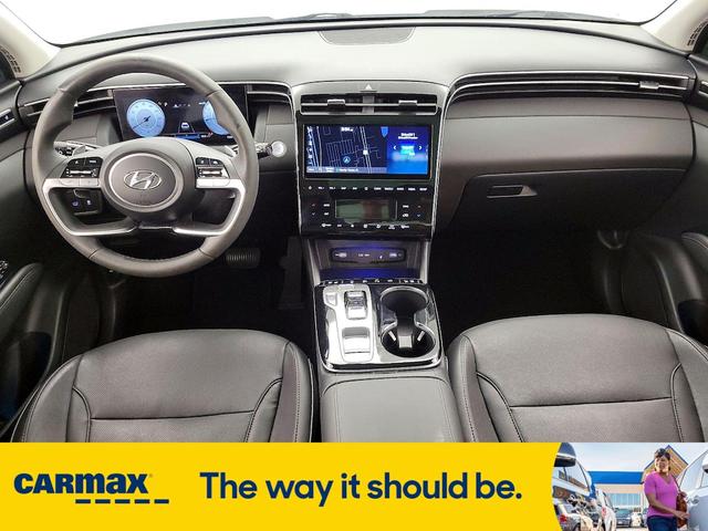 Photo of 2023 White Hyundai TUCSON
