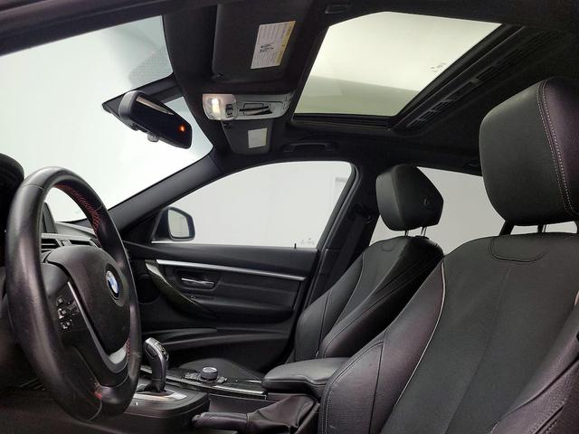Photo of 2016 Black BMW 328