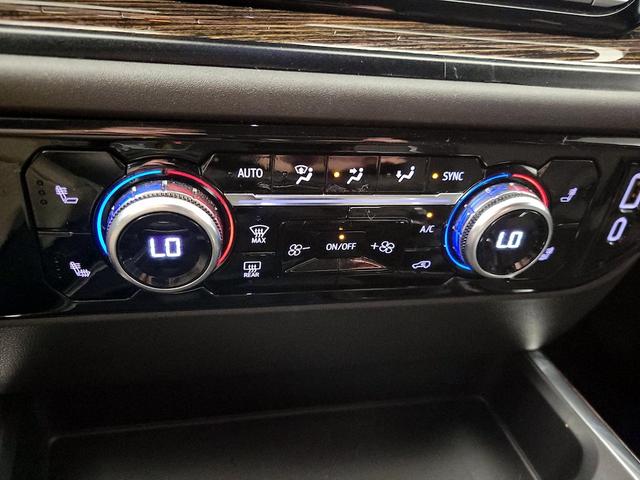 Photo of 2024 Black GMC Sierra 1500