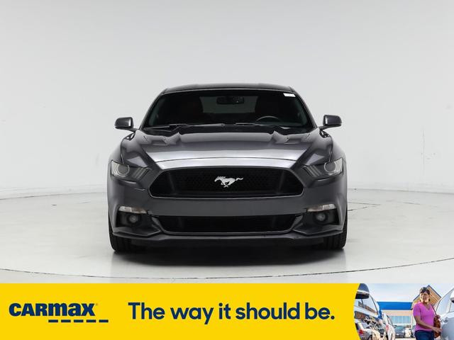 Photo of 2015 Gray Ford Mustang