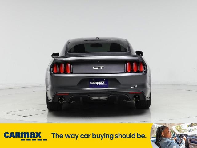 Photo of 2015 Gray Ford Mustang