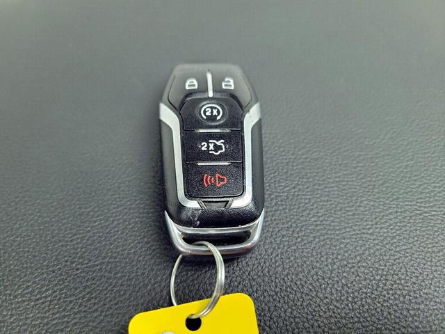 Photo of 2015 Gray Ford Mustang