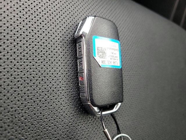 Photo of 2023 White Kia Sportage