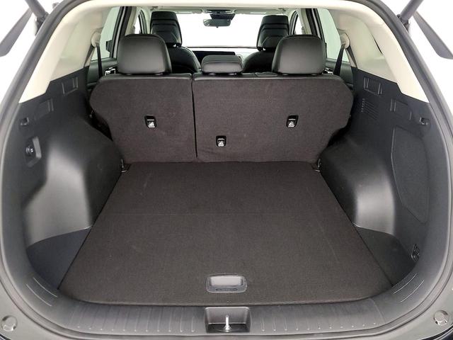 Photo of 2023 White Kia Sportage