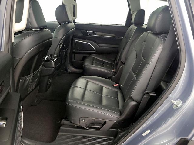 Photo of 2022 Gray Kia Telluride