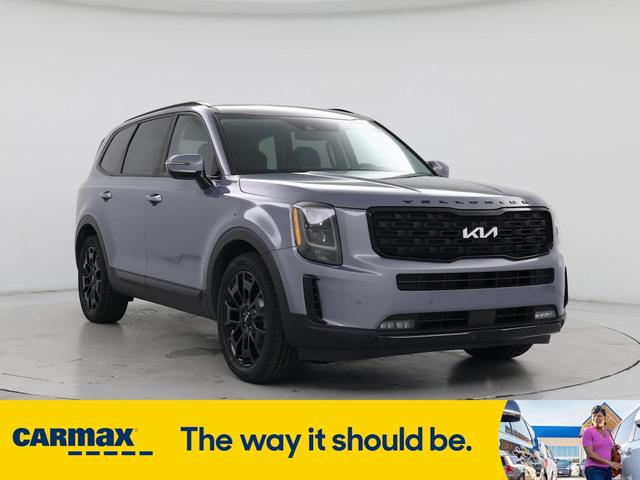 Photo of 2022 Gray Kia Telluride
