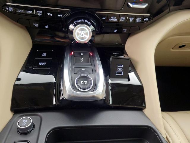 Photo of 2025 White Acura MDX