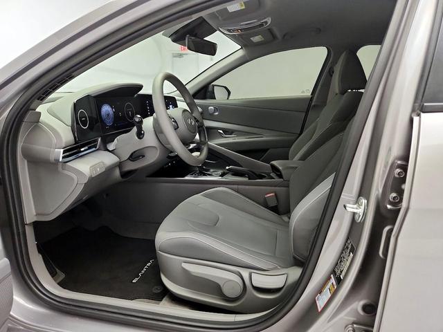 Photo of 2024 Gray Hyundai ELANTRA
