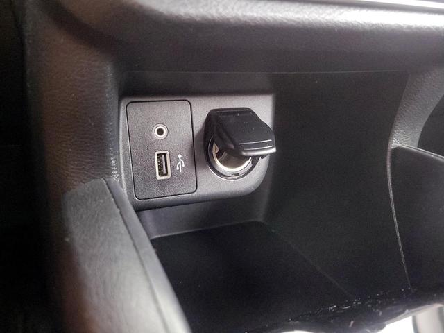 Photo of 2020 White Nissan Versa