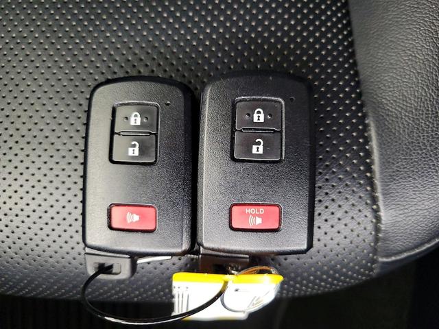 Photo of 2020 Black Toyota 4Runner